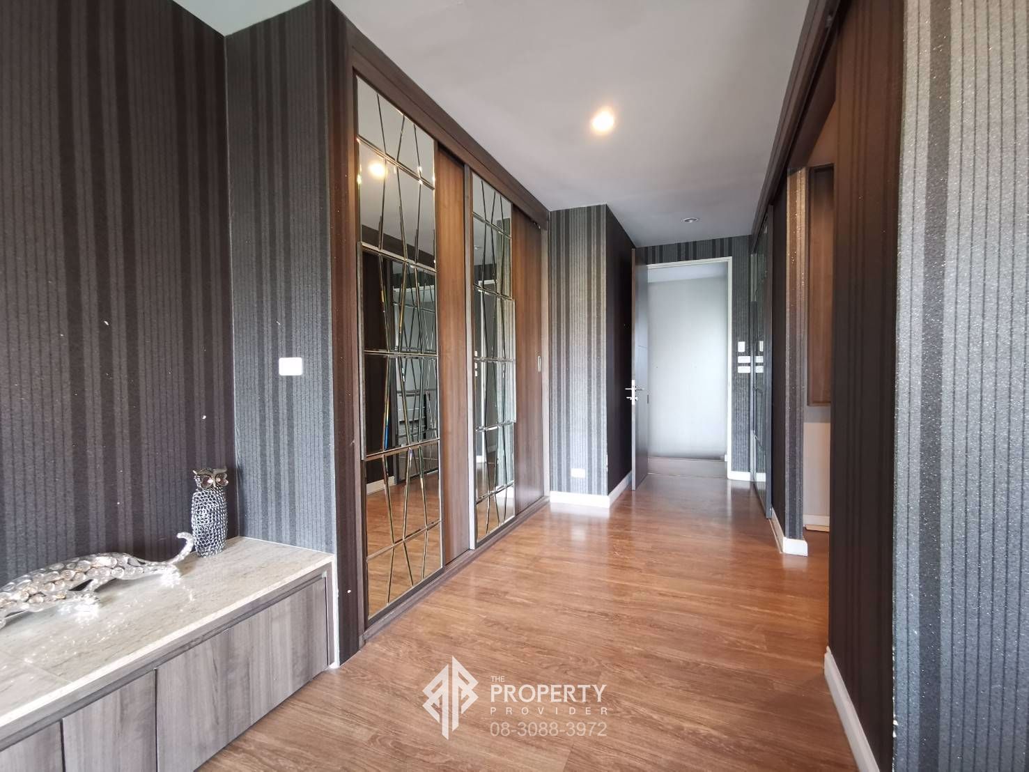ขาย-bless-town-สุขุมวิท-50-luxury-townhome-3-ชั้นครึ่ง-หลังมุม-33-ตรว-