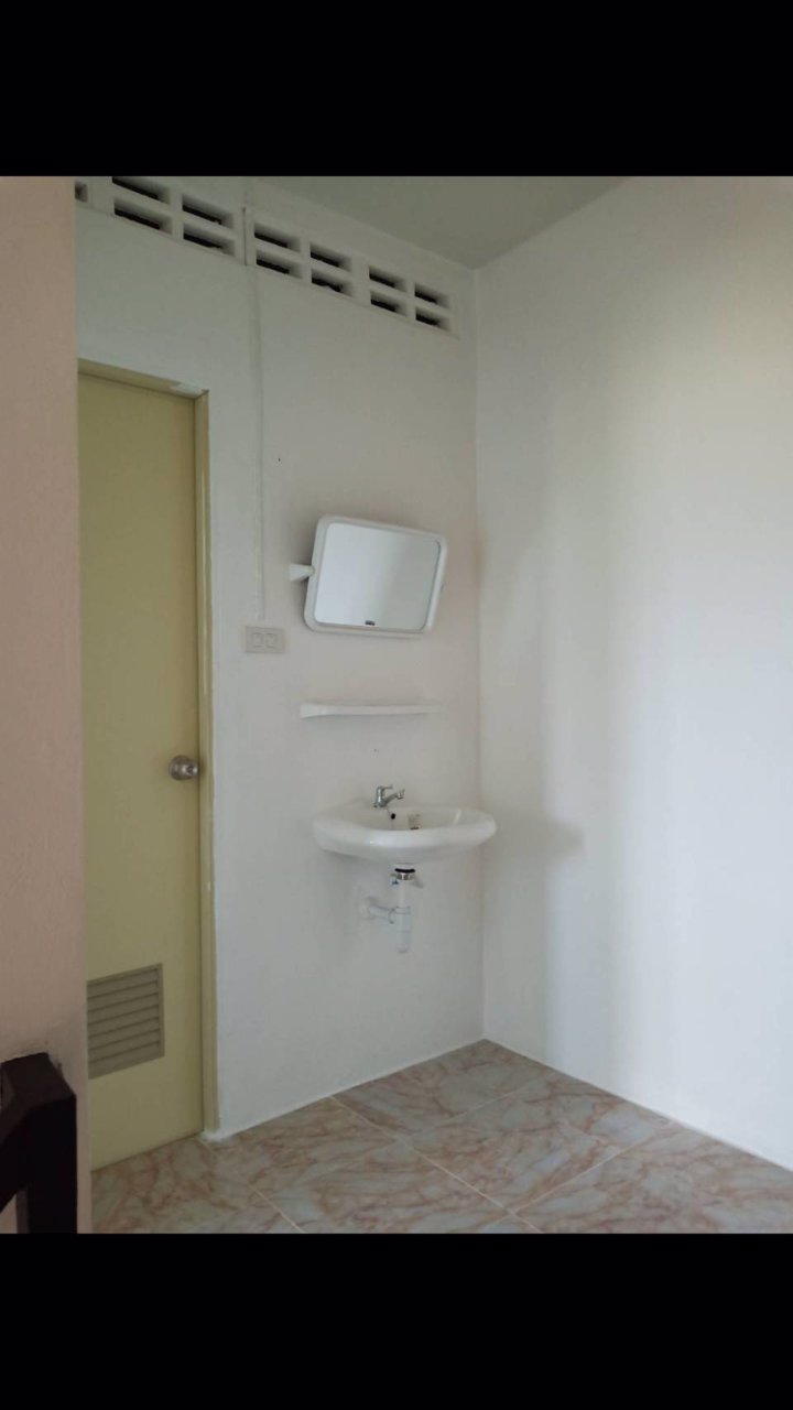 ขายทาวน์โฮมรูปแบบใหม่-2ชั้น-2ห้องนอน-2ห้องน้ำ-ตห้วยกะปิ-อเมืองชลบุรี-จชลบุรี