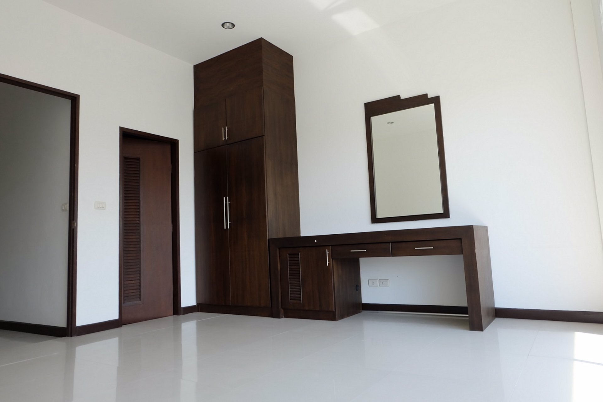 ขายด่วน-อาคารพาณิชย์-3-ชั้น-ภูเก็ต-ใกล้หาดกะตะ