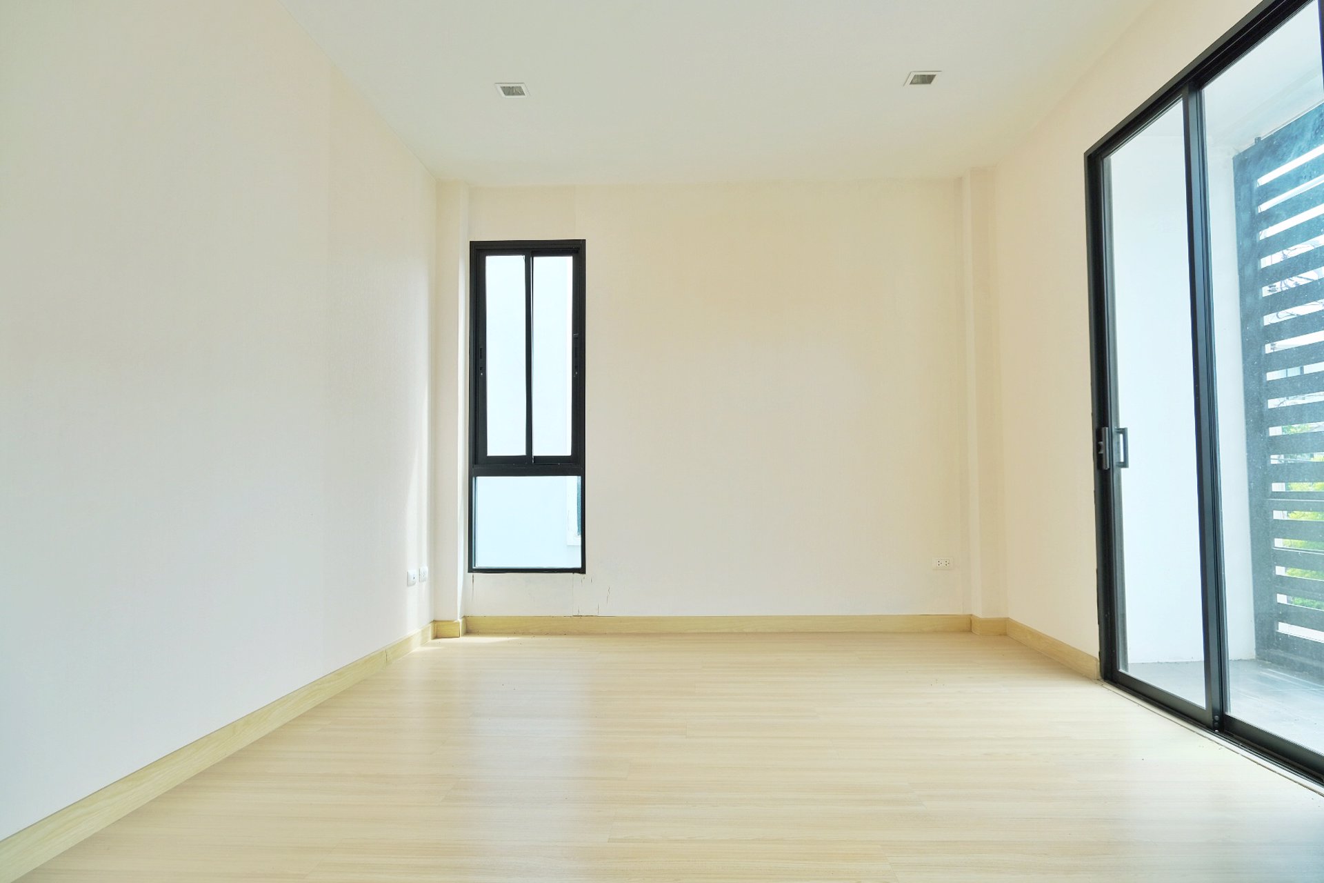 ขายทาวน์โฮม-มดิ-อินสปายร์-เทพารักษ์-วงแหวน-ทำเลดี-หลังมุม