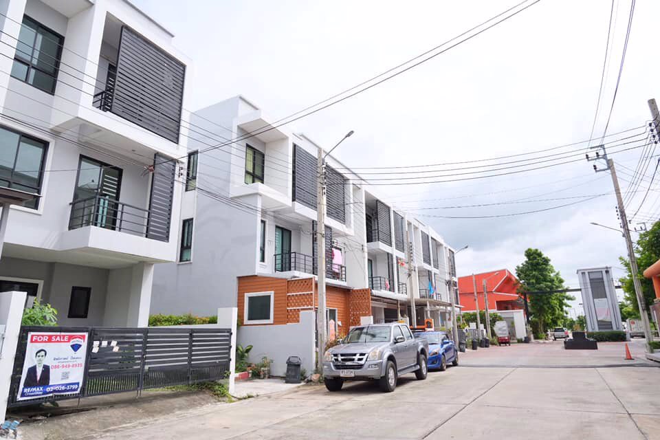 ขายทาวน์โฮม-มดิ-อินสปายร์-เทพารักษ์-วงแหวน-ทำเลดี-หลังมุม