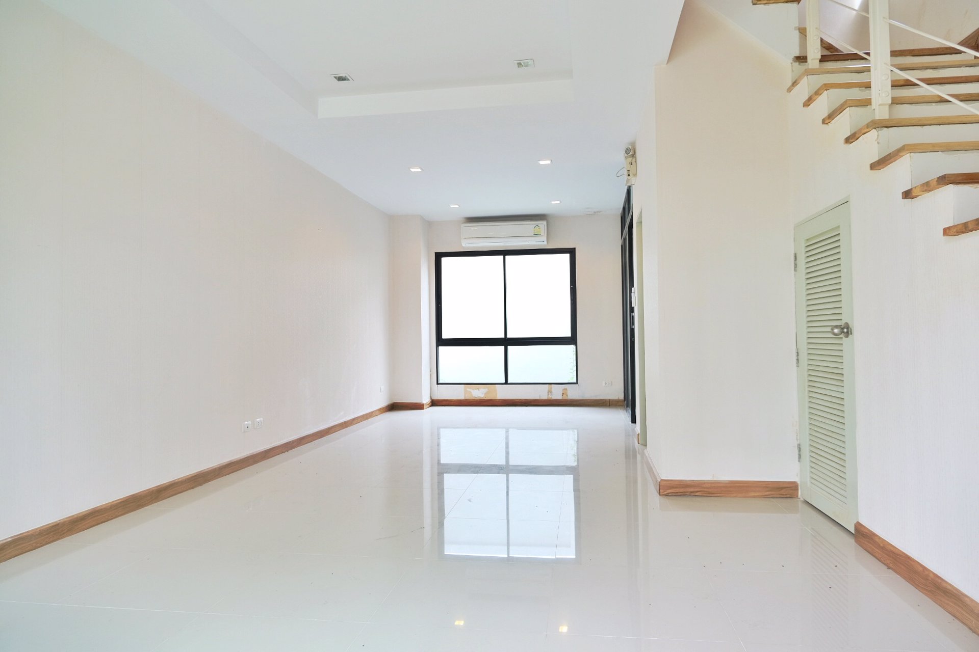 ขายทาวน์โฮม-มดิ-อินสปายร์-เทพารักษ์-วงแหวน-ทำเลดี-หลังมุม