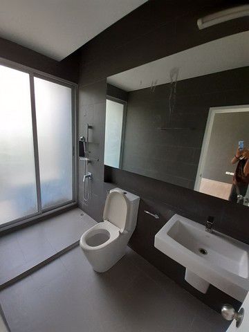 ให้เช่าและขายทาวน์โฮม-3-ชั้นครึ่ง-รามอินทรา-ไซมิส-บลอสซั่ม-แอท-แฟชั่น-ตรงข้ามแฟชั่นไอส์แลนด์