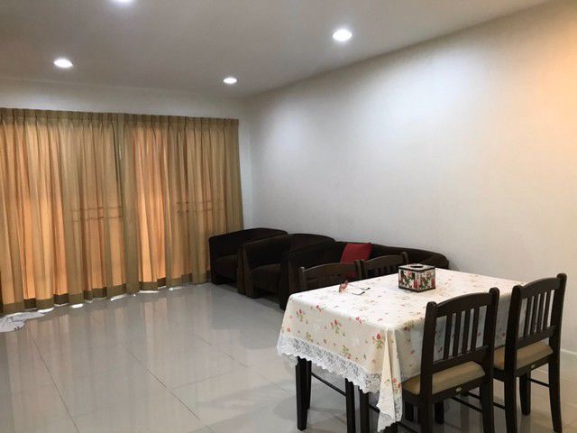 ให้เช่าทาวน์โฮม-3-ชั้น-3-ห้องนอน-ว่าง-16-กุมภา-63-บ้านกลางเมืองโชคชัย-4-ซอย-50-ลาดพร้าว-53-ทำเลดี