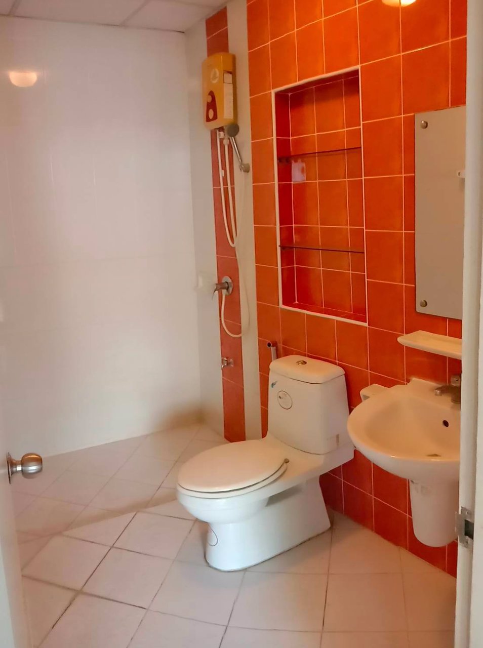 รีบด่วน-โปรแรงสู้-covid-ให้เช่าทาวน์โฮม-3-ชั้น-บ้านกลางเมืองโชคชัย-4-ซอย-20-22-กองปราบ-ติดถนน