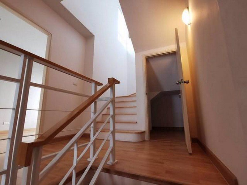 code16816-ให้เช่าและขายทาวน์โฮม-3-ชั้นโซนเลียบด่วน-บ้านกลางเมือง-s-sense-พระรามเก้า-ลาดพร้าว