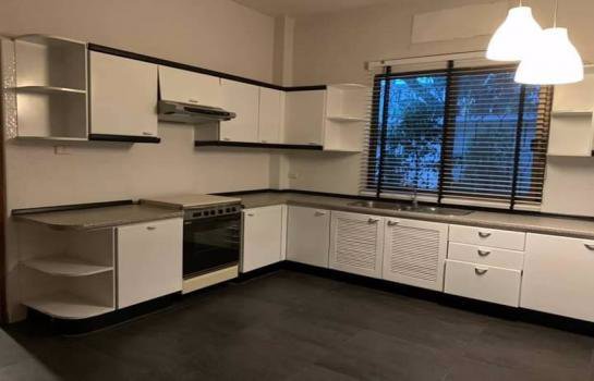 code16811-luxury-house-at-thonglor-ให้เช่าเดี่ยวหลังใหญ่-100-ตารางวา-2-ชั้น-เดินไป-bts-ทองหล่อได้