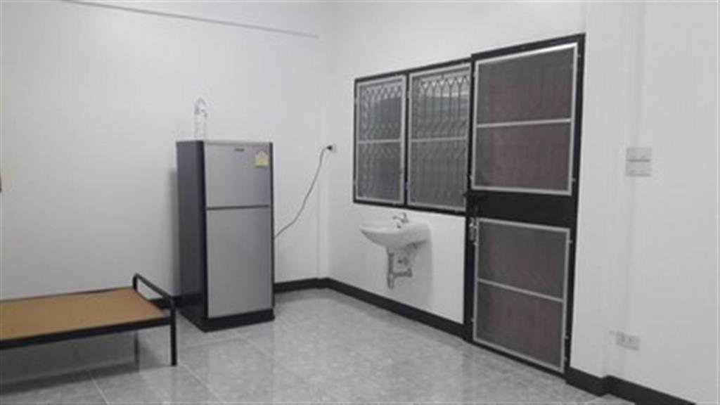 code5169-ให้เช่าบ้านทาวน์เฮ้าส์-2-ชั้นแฮปปี้แลนด์-หลังใหญ่-40ตรว-renovate-รีโนเวทใหม่-บางกะปิ-3-นอน