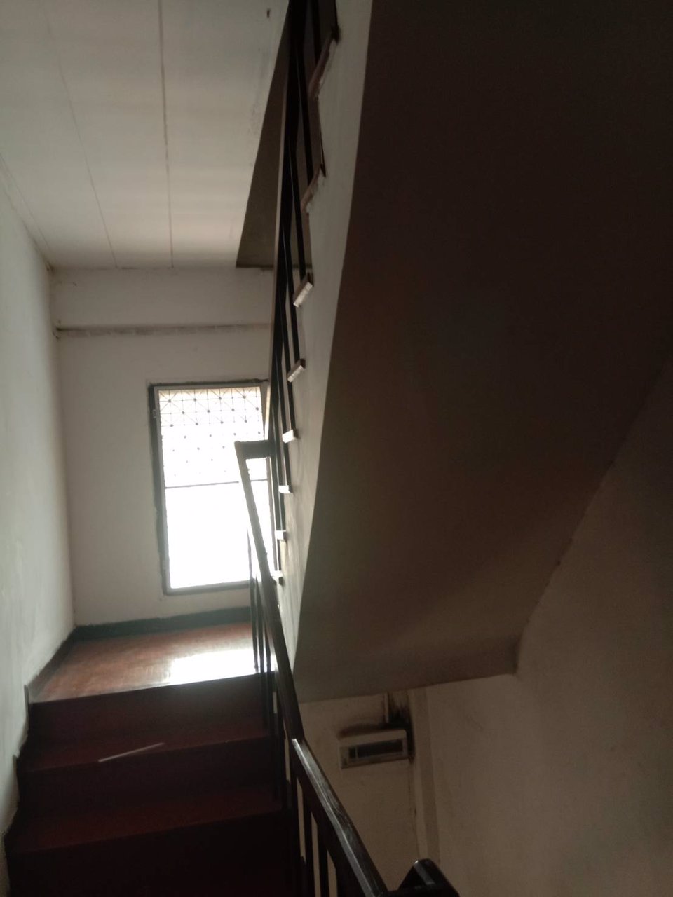 code5682-ให้เช่าทาวน์เฮ้าส์-3ชั้น-ทำเลดี-ติดถนนใหญ่ซอยแฮปปี้แลนด์-ตรงข้าม-the-mall-บางกะปิ-ค้าขายได้