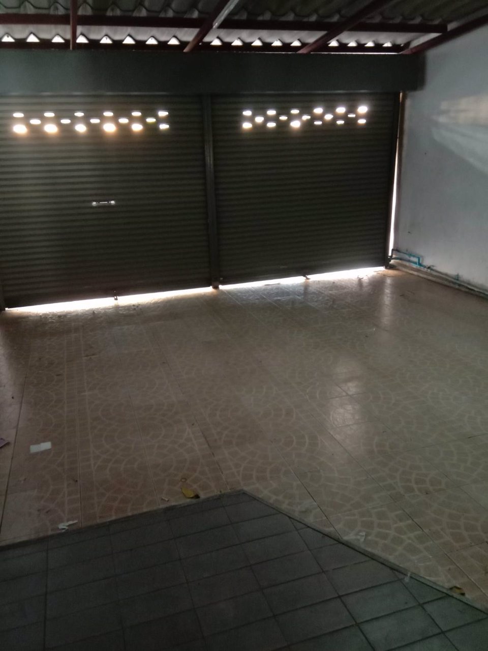 code5682-ให้เช่าทาวน์เฮ้าส์-3ชั้น-ทำเลดี-ติดถนนใหญ่ซอยแฮปปี้แลนด์-ตรงข้าม-the-mall-บางกะปิ-ค้าขายได้