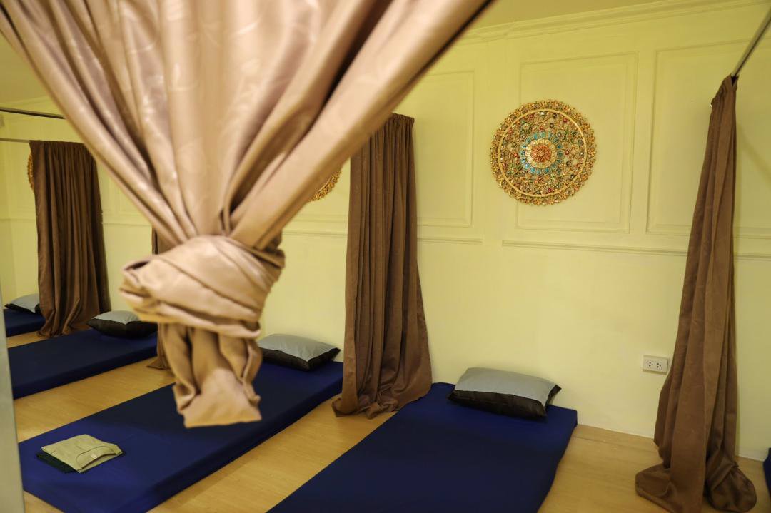 code16768-ให้เช่าตึกสีลม-เหมาะสำหรับหลากหลายธุรกิจ-อาคารพาณิชย์-4-ชั้นครึ่ง-ใกล้รถไฟฟ้า-bts-ศาลาแดง