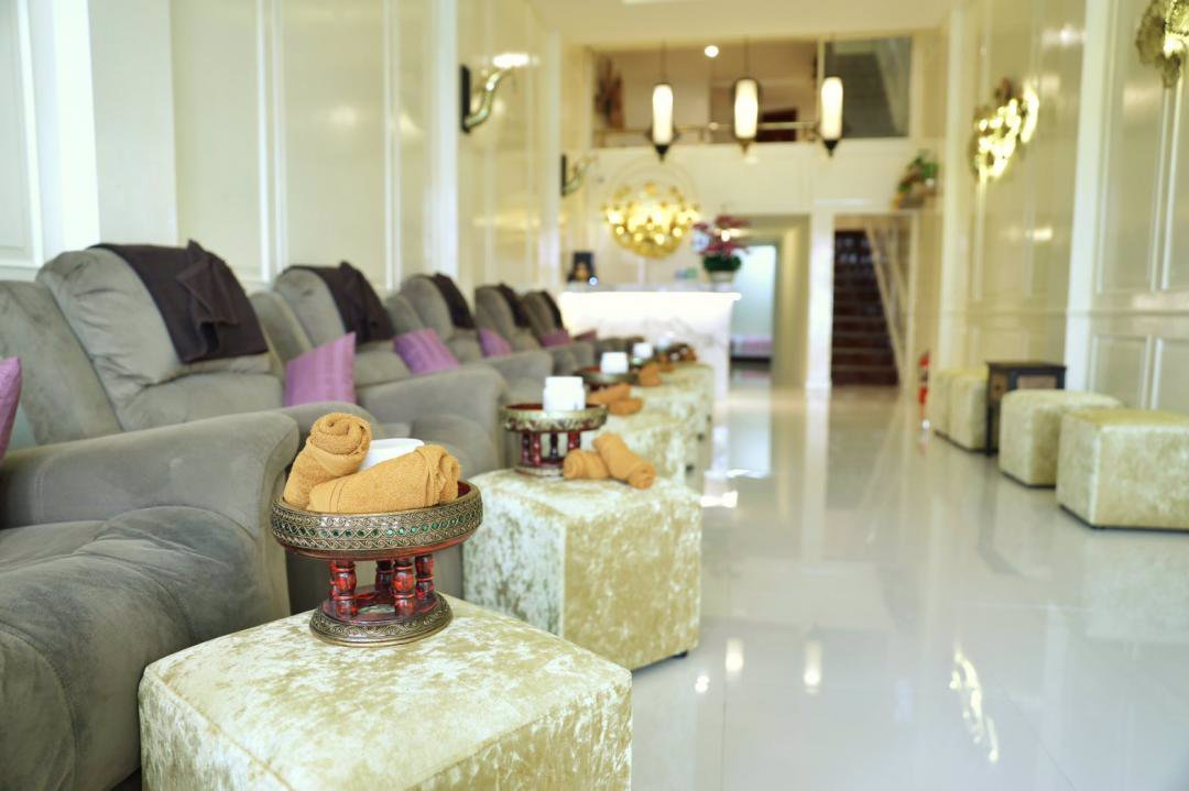 code16768-ให้เช่าตึกสีลม-เหมาะสำหรับหลากหลายธุรกิจ-อาคารพาณิชย์-4-ชั้นครึ่ง-ใกล้รถไฟฟ้า-bts-ศาลาแดง