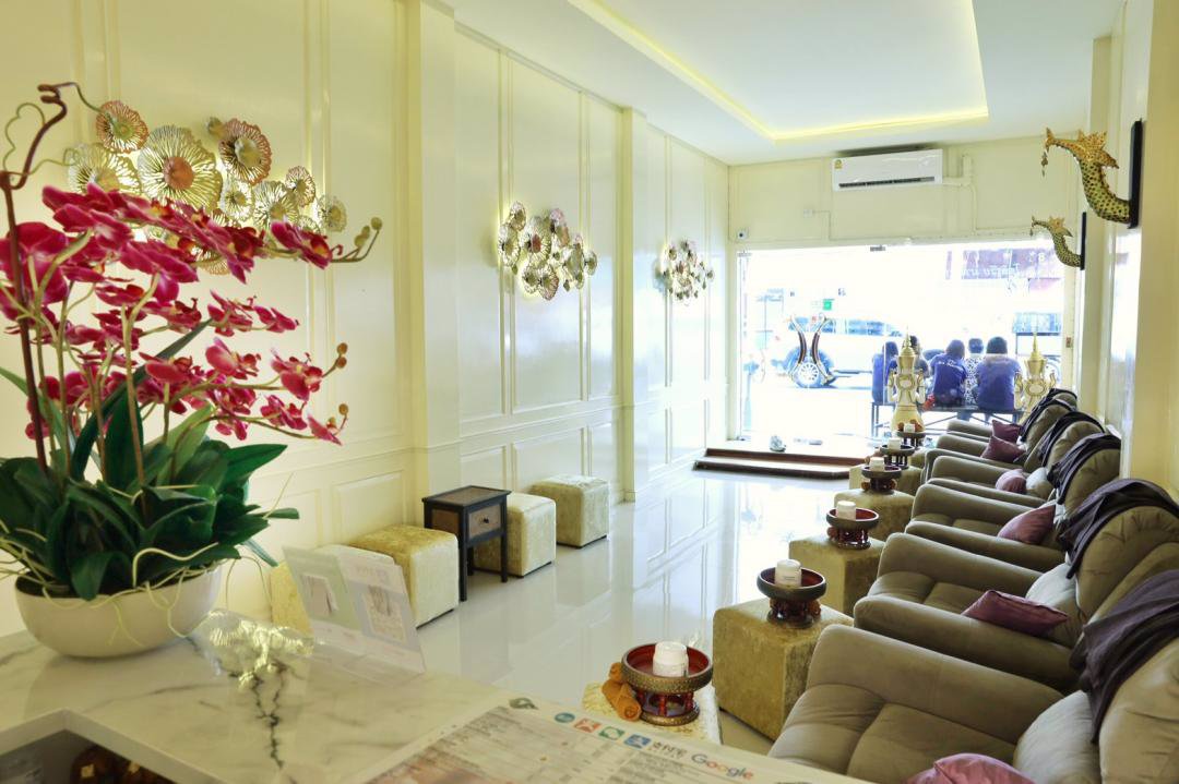 code16768-ให้เช่าตึกสีลม-เหมาะสำหรับหลากหลายธุรกิจ-อาคารพาณิชย์-4-ชั้นครึ่ง-ใกล้รถไฟฟ้า-bts-ศาลาแดง