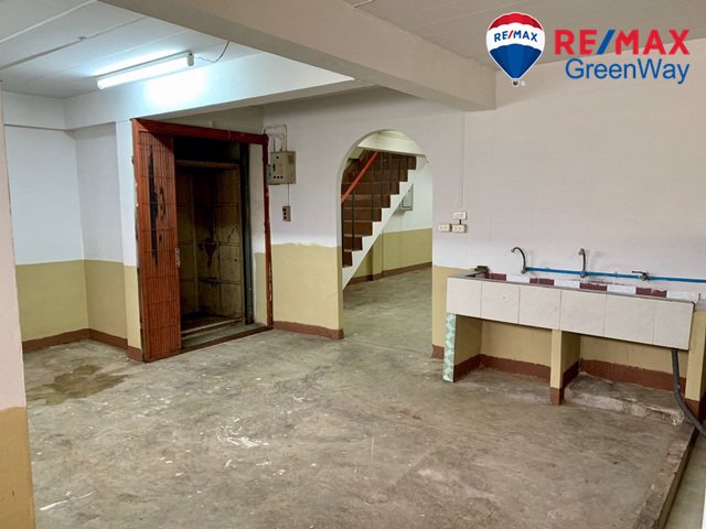 ขายอาคารพาณิชย์-พระราม2-อมรชัย4-2คูหา-มีลิฟท์-เหมาะทำโกดังและโรงงาน