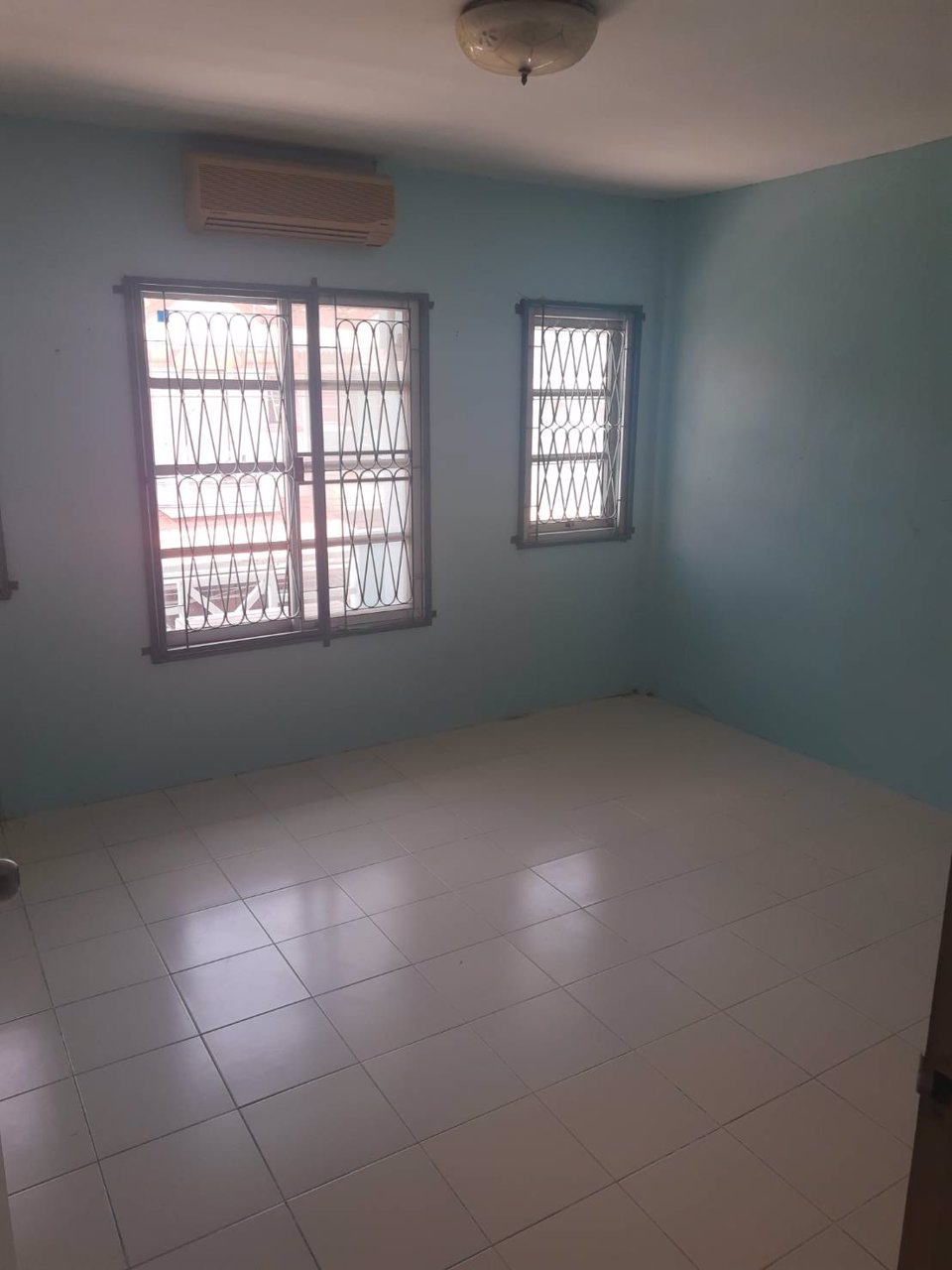 บ้านทาวน์เฮ้า-2ชั้น-2ห้องนอน-2ห้องน้ำ-ราคาถูก-บางเสาธง-ถนนบางนา-ตราด-หมู่บ้านเมืองไทย