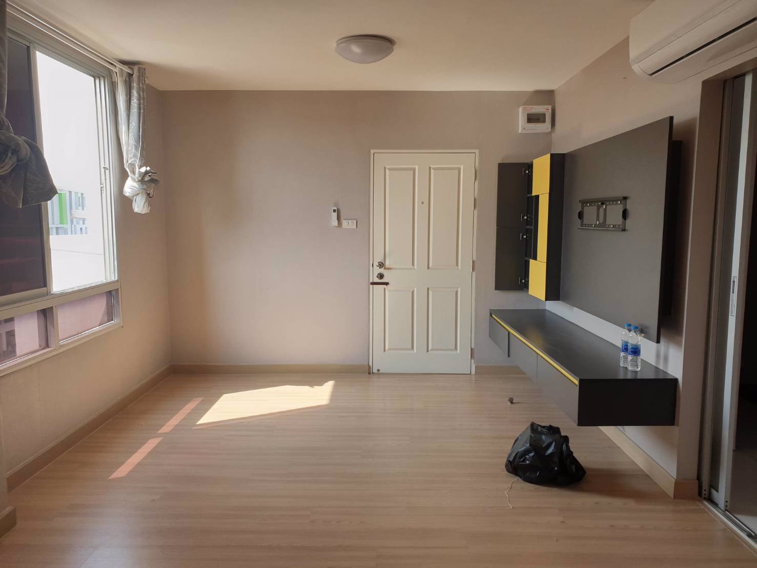 คอนโดให้เช่า-ห้องมุม-zoom-condo-ซอยคุณพระ