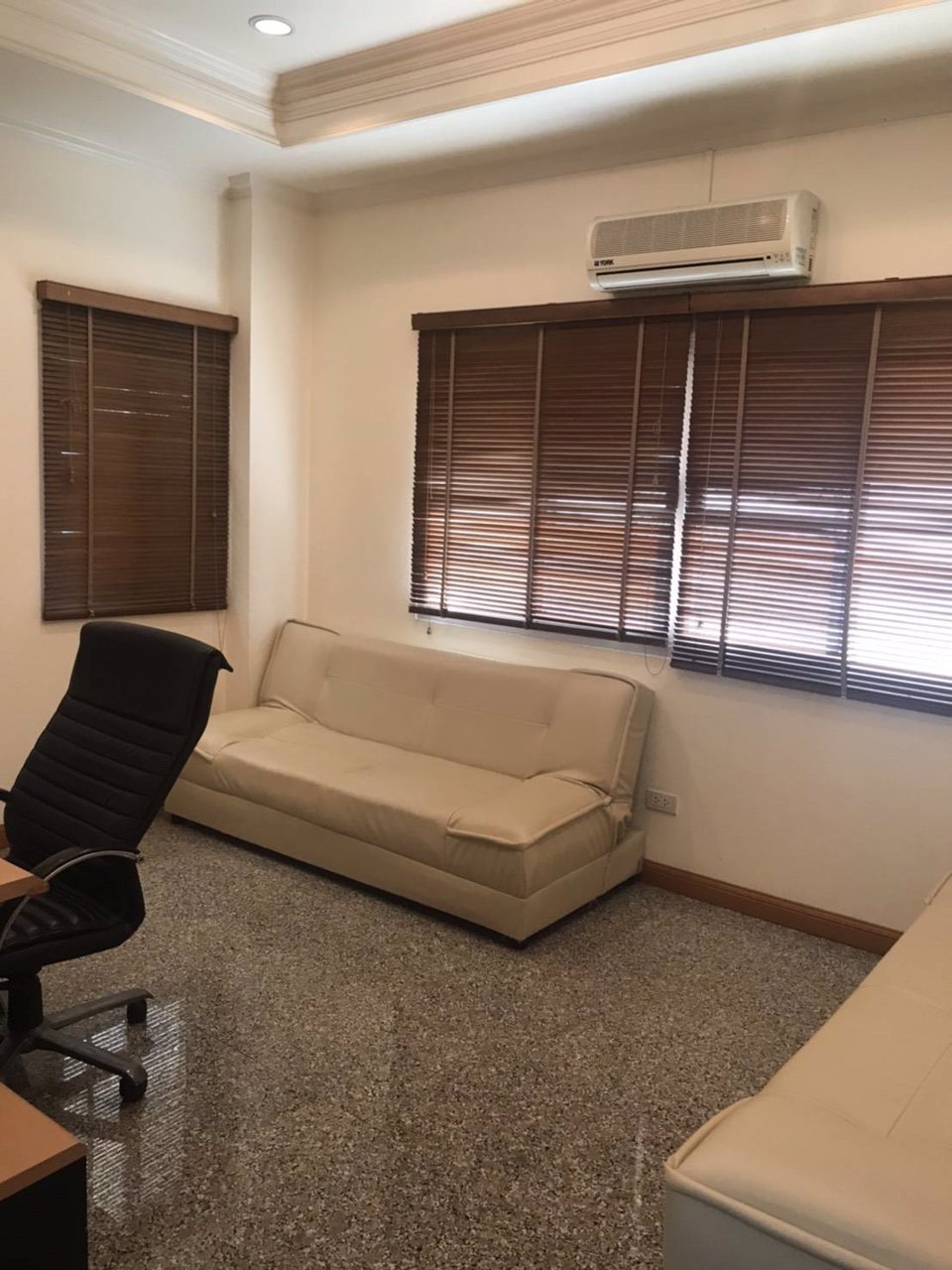 ขายบ้านเดี่ยว-2ชั้น-1ไร่-20ตารางวา-ใกล้ทะเล-หัวหิน-ประจวบคีรีขันธ์