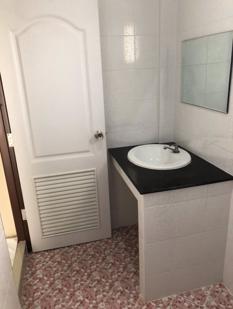 ขายทาวน์เฮ้าส์-33ตารางวา-หมู่บ้านกิตติชัย15-ถนนบ้านกล้วย-ไทรน้อย