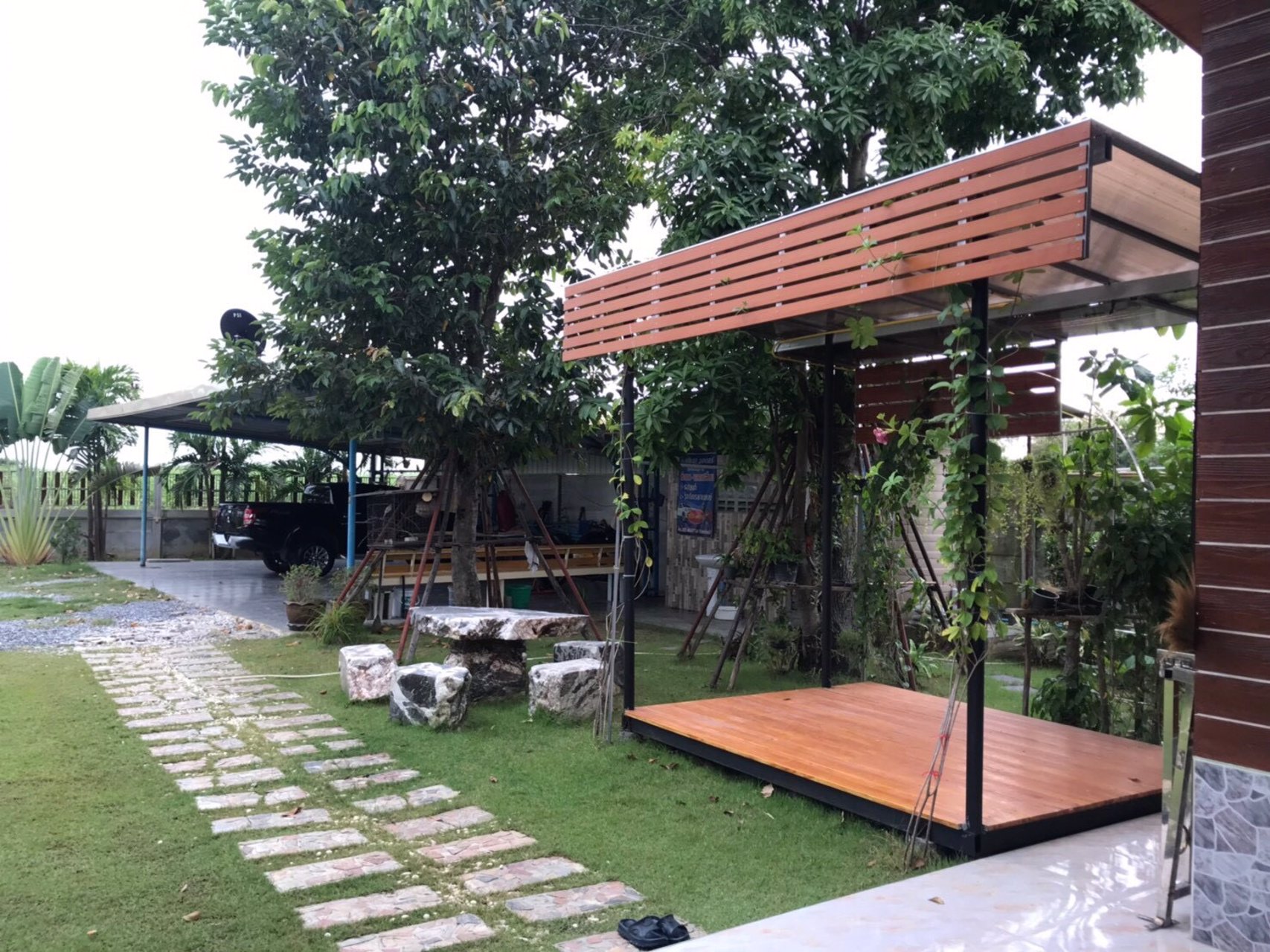 บ้านเดี่ยว-ทรงโมเดิร์น-บ้านสวน-ใกล้ตัวเมือง-นครปฐม