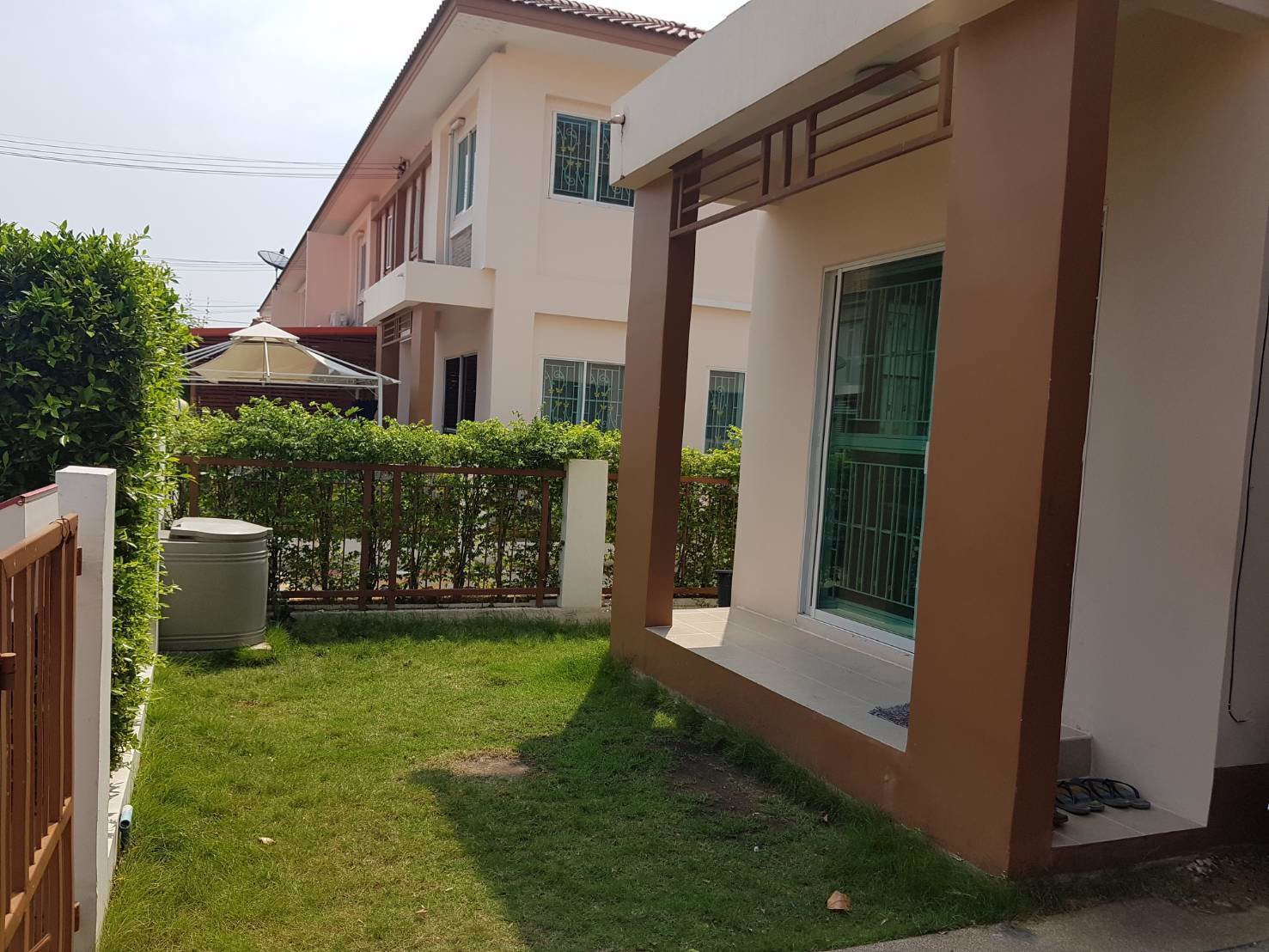 ขาย-ทาวน์เฮ้าส์-2-ชั้น-โครงการไอลีฟทาวน์พระราม2-กม14