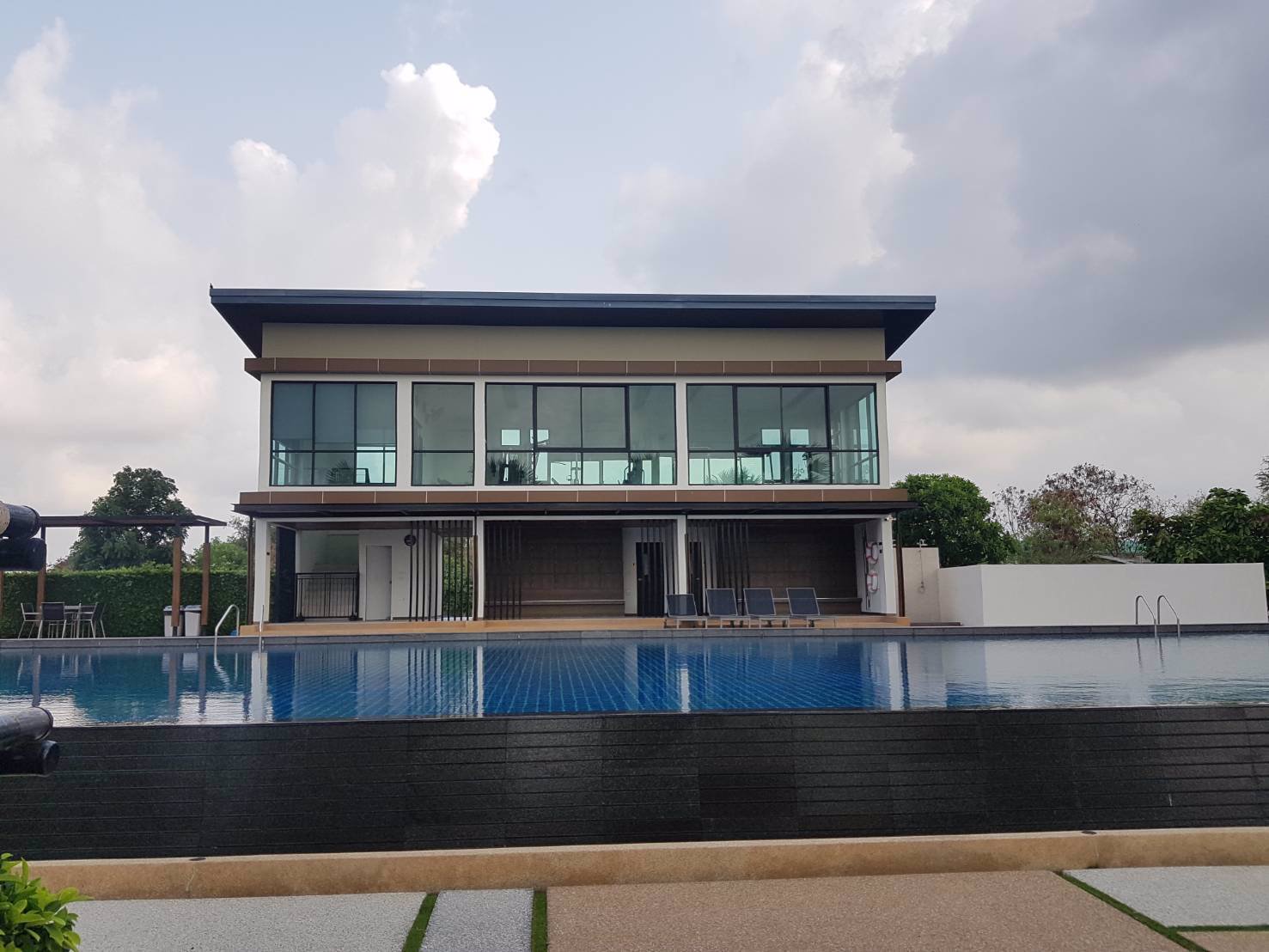 ขาย-ทาวน์เฮ้าส์-2-ชั้น-โครงการไอลีฟทาวน์พระราม2-กม14