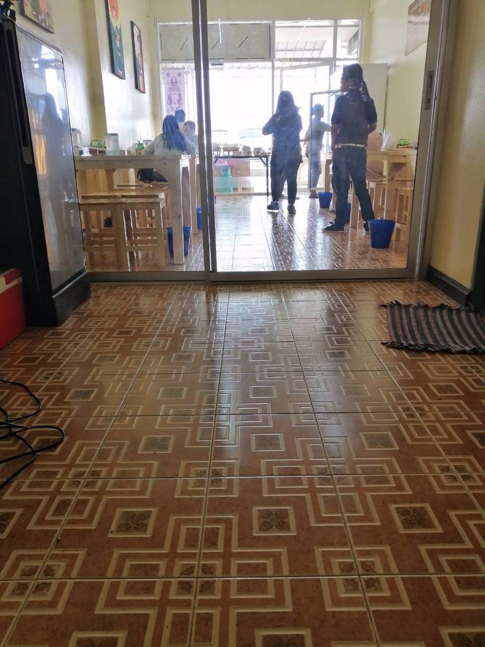 เซ้งร้านอาหารพร้อมอุปกรณ์​ทุกอย่าง​-สี่แยกปากร่วม-ตบ่อวิน-อศรีราชา-จชลบุรี-