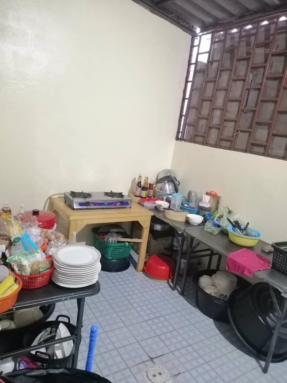 เซ้งร้านอาหารพร้อมอุปกรณ์​ทุกอย่าง​-สี่แยกปากร่วม-ตบ่อวิน-อศรีราชา-จชลบุรี-