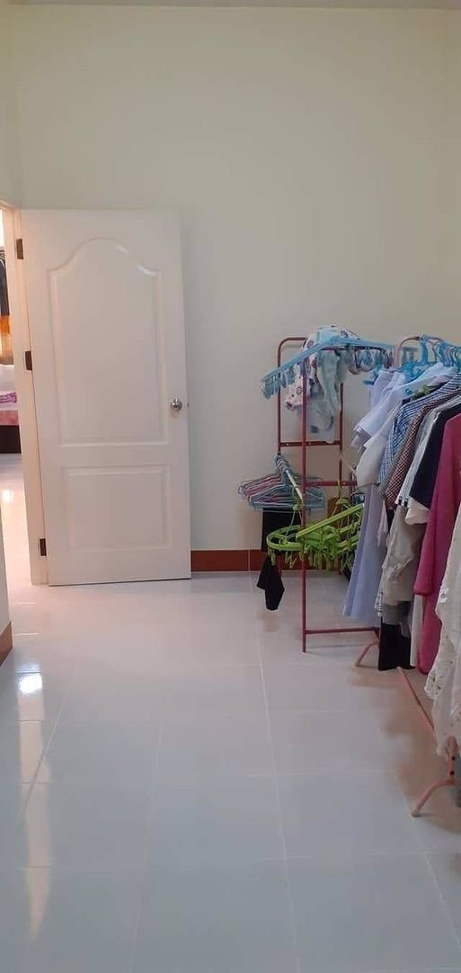 ขายบ้านใหม่-3ห้องนอน-2ห้องน้ำ-หมู่บ้านพรทวีวัฒน์3-ตกแต่งสวย-ในบ้านจอดรถ2คัน-