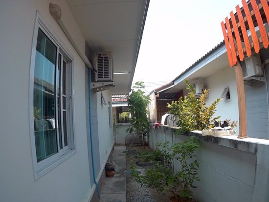 ขายบ้านแฝด-ชั้นเดียว-มกรีนพาร์ค-อเวนิว-บึง-ศรีราชา-ชลบุรี-385-ตารางวา-บ้านสวย-น่าอยู่มาก-ราคาไม่