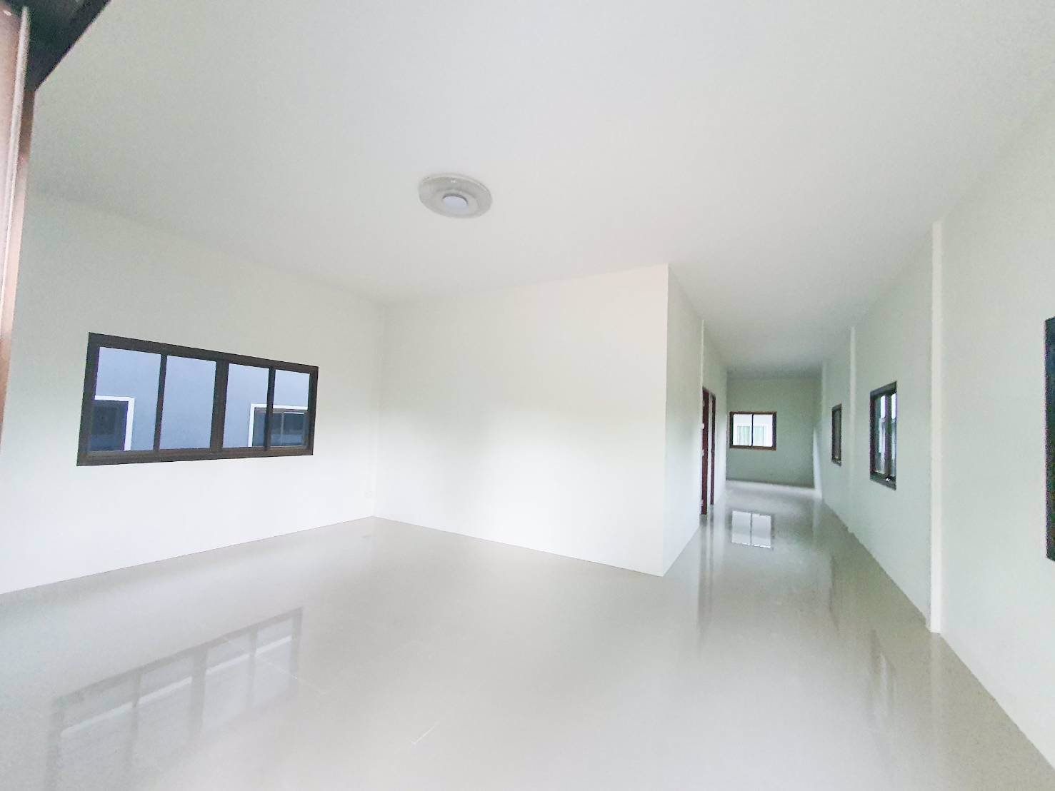 บ้านใหม่เพิ่งสร้างเสร็จ-ราคาดีมว๊ากกกก-ขายต่ำกว่าประเมิน-พร้อมเข้าอยู่ได้เลยจ้า