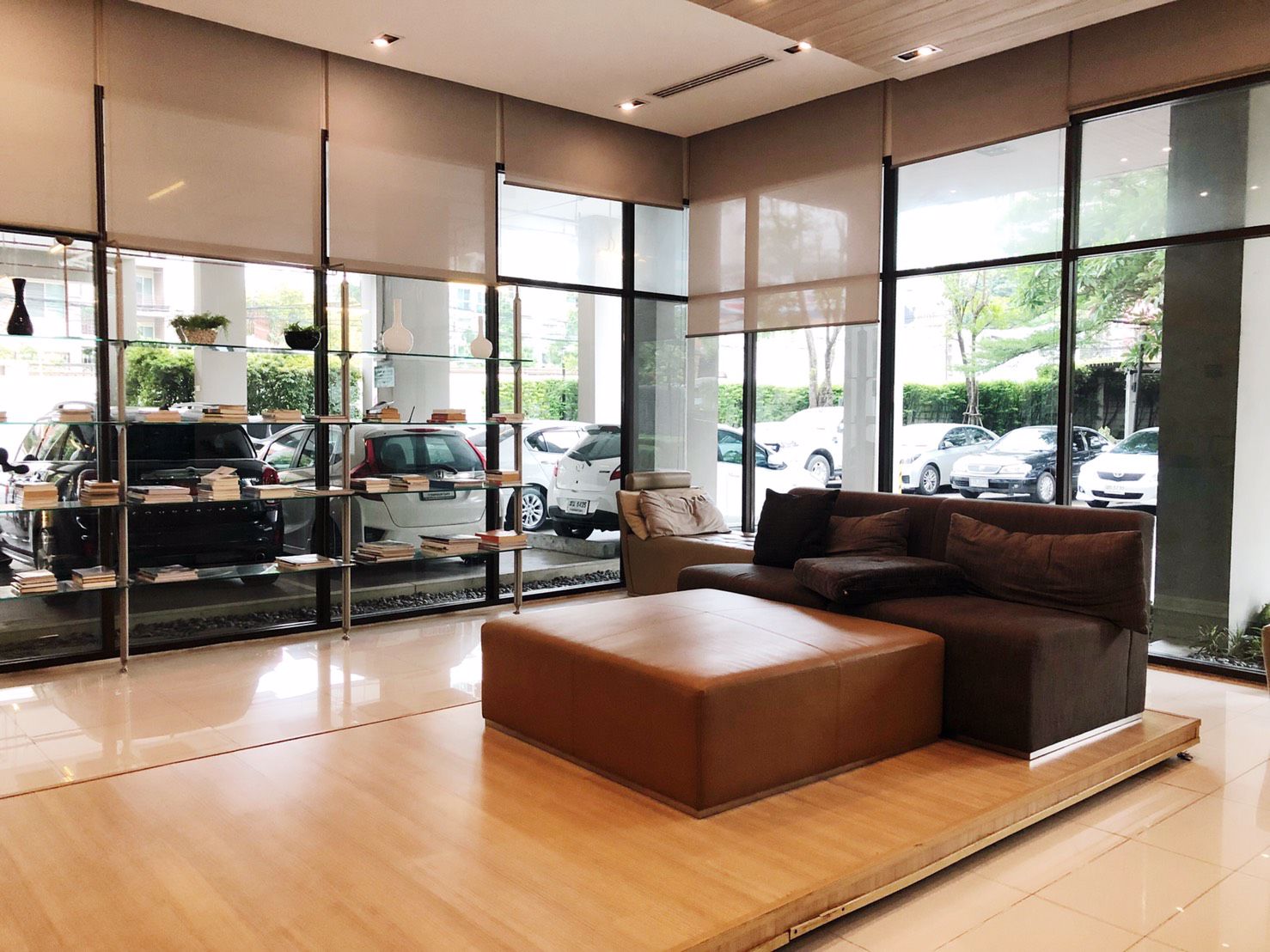 ขายด่วนคอนโด-ideo-ลาดพร้าว-5-ชั้น21-ห้องมุม-วิวสวย-ใจกลางเมือง-เดินทางสะดวก