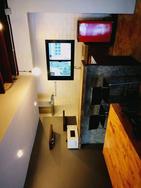 ให้เช่าทาวน์เฮ้าส์-2-ชั้น-ซอยลาดพร้าว-54-ตกแต่งใหม่สไตล์ลอฟท์-ใกล้-mrt-ลาดพร้าว