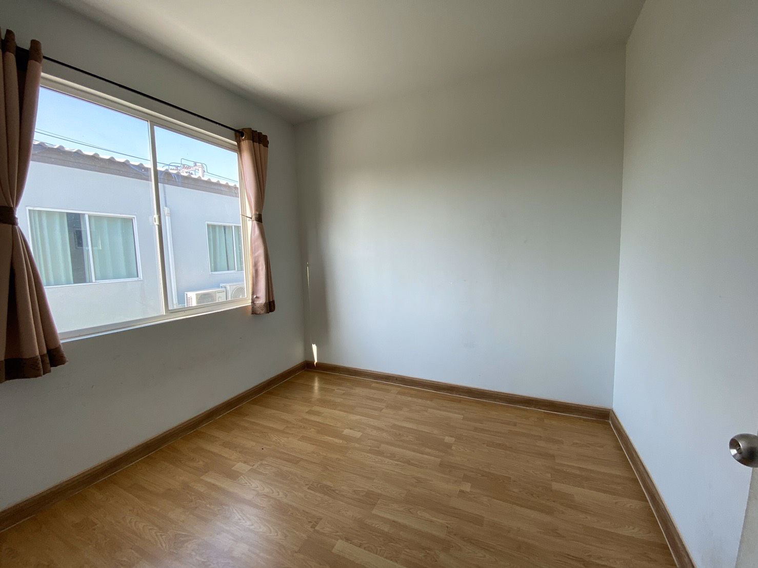 ขายบ้าน-ผ่อนตรงกับเจ้าของ-หรือซื้อต่อ-พร้อมยื่นสินเชื่อได้เลย