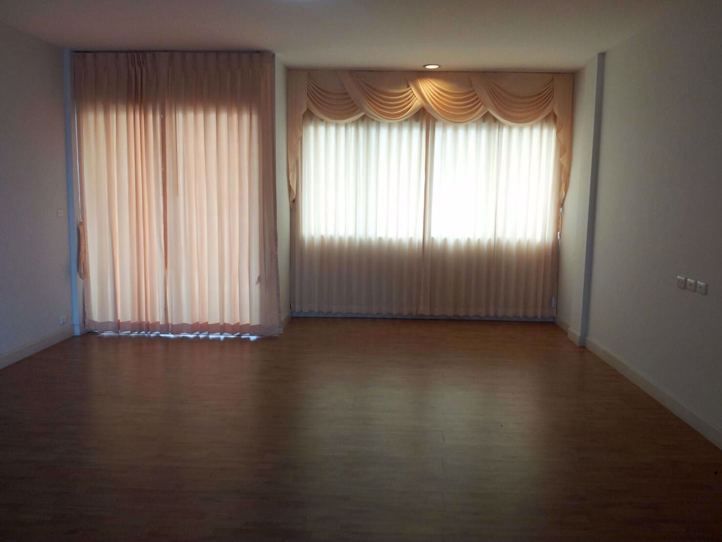 ขายอาคารพาณิชย์-โครงการ-work-place-ของ-sc-asset-อยู่ในซอยเพชรเกษม-81-หนองแขม-กรุงเทพมหานคร