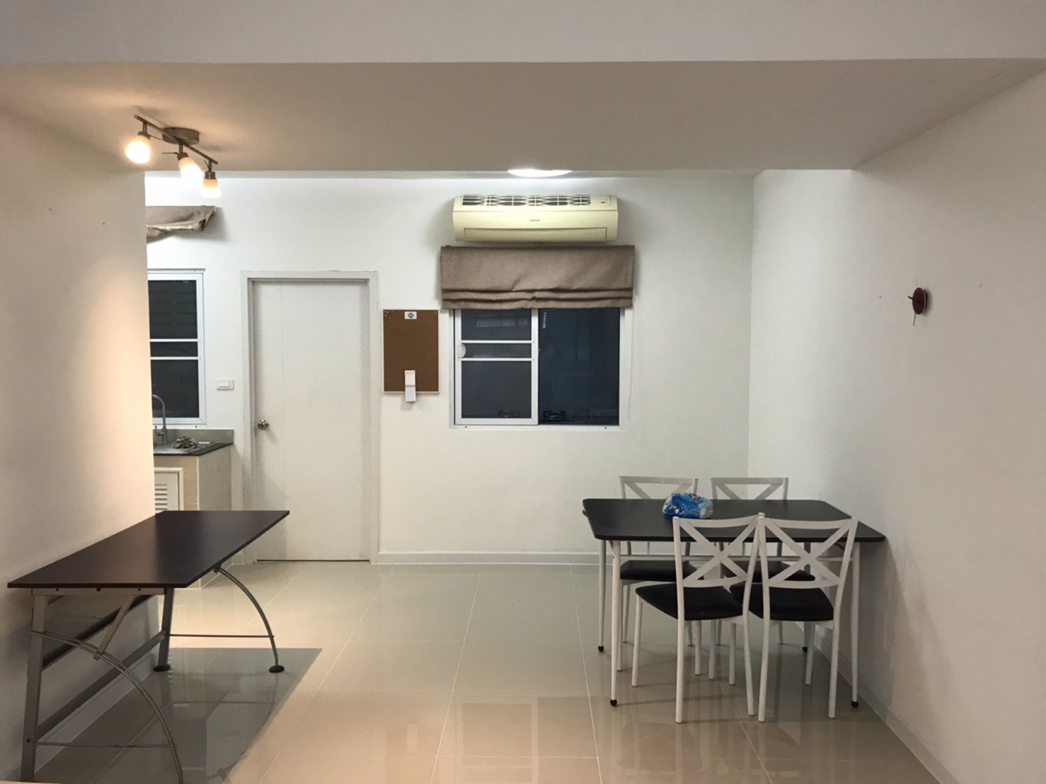 ให้เช่าทาวน์โฮม-2-ชั้น-พฤกษาวิลล์-ศรีสมาน-จอดรถสะดวก-เฟอร์นิเจอร์ครบทุกห้อง-ติดโรบินสัน-ปากเกร็ด