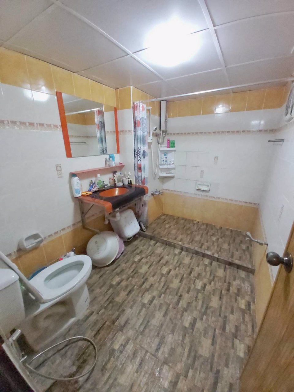 ขาย-ศรีธนาคอนโดมิเนียม-2-ทำเล-นิมมานเหมินทร์-เมือง-เชียงใหม่