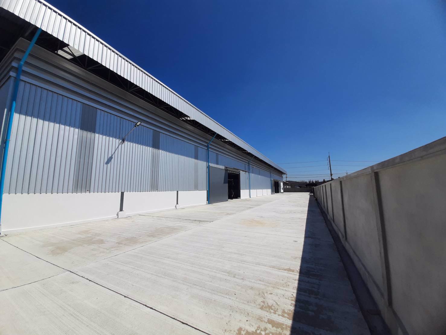 ให้เช่า-โกดังสร้างเสร็จใหม่-ขนาด-18×75×8-เมตร-มีชั้นลอย-18×40×3-เมตร-เมือง-สมุทรสาคร