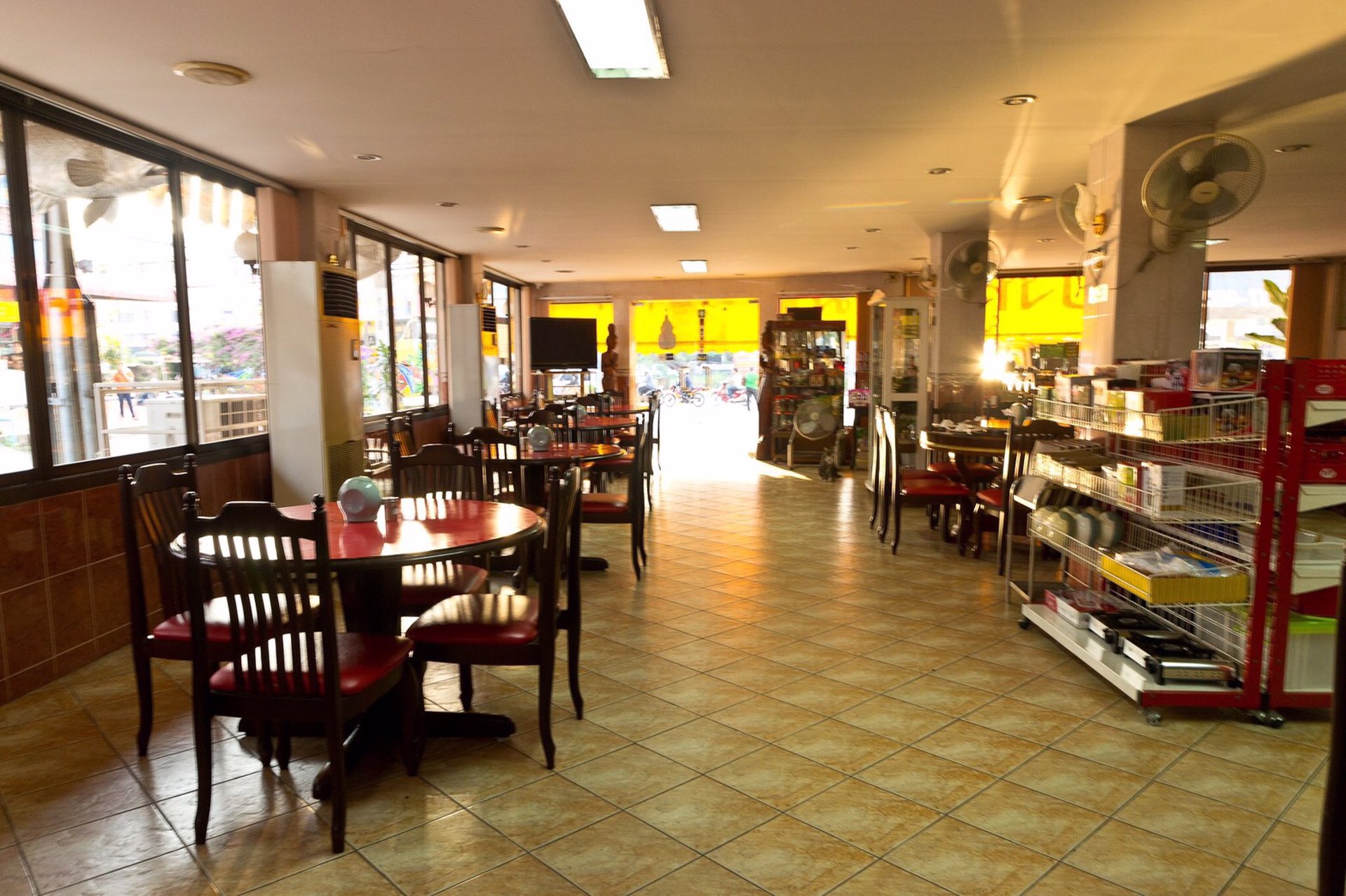 ขาย-ร้านอาหาร-ย้งหูฉลาม-ขายพร้อมตึก-2-คูหา-กระทุ่มแบน-สมุทรสาคร