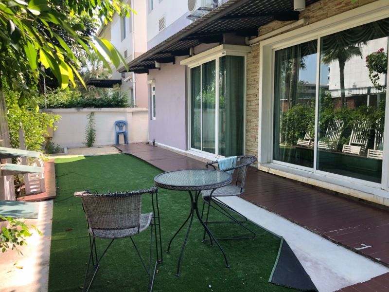 ขายบ้านเดียว-แกรนด์-บางกอก-บูเลอวาร์ด-รามอินทรา-หลังมุม-ติดถนนเมน-ถูกสุดในโครงการ