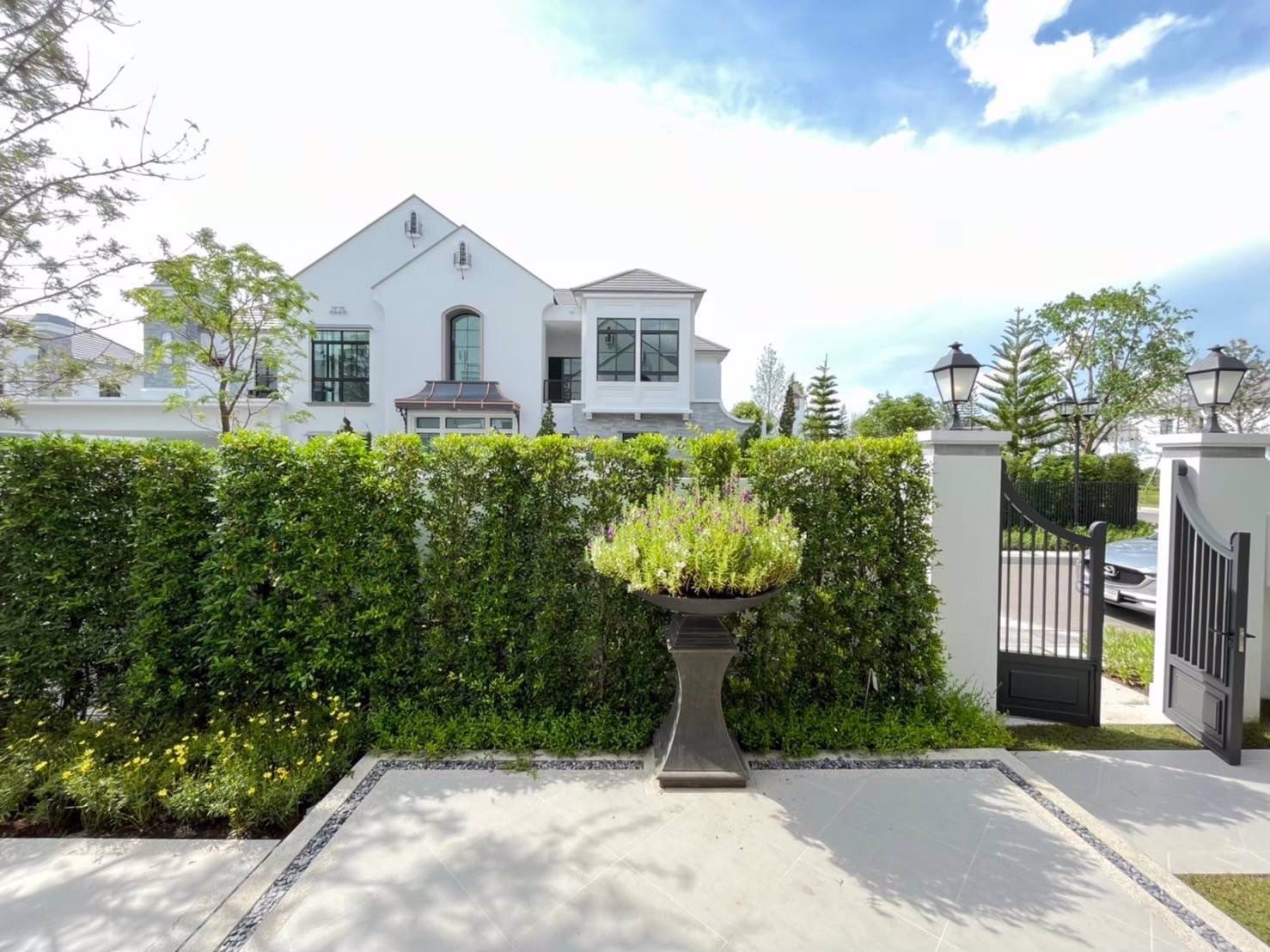 ขายหรือเช่า-บ้านเดี่ยว-นันทวัน-กรุงเทพกรีฑา-ขนาด-188-ตรว-ตกแต่งสวยมาก