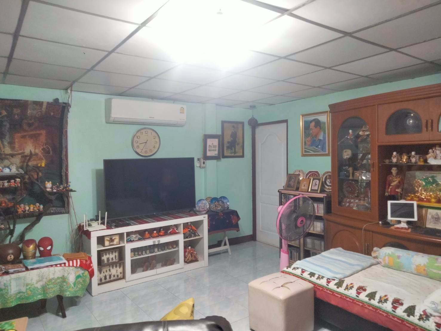 ขายที่ดินเปล่าแถมสิ่งปลูกสร้างตรงข้ามเดอะมอลล์บางแค