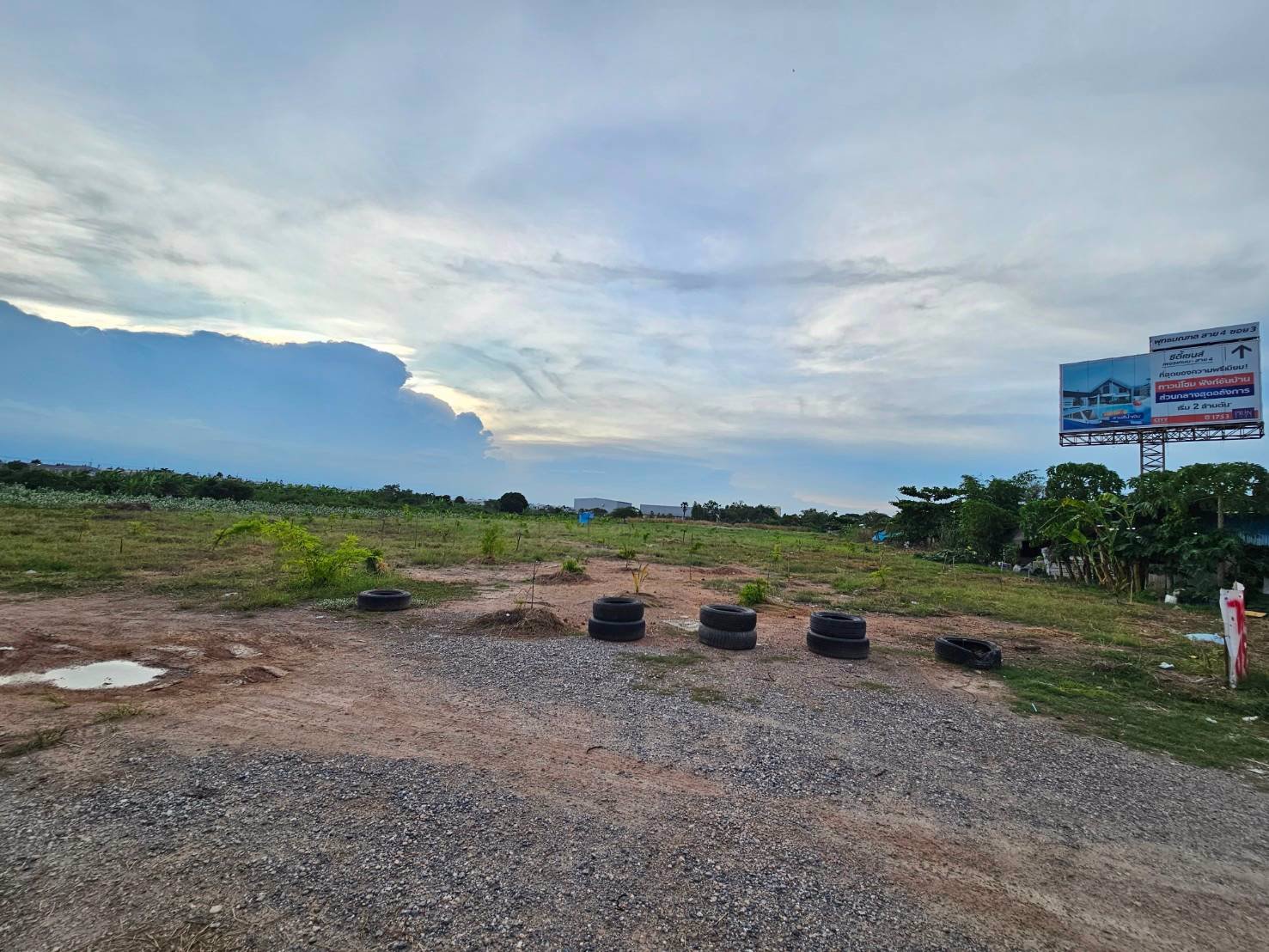 ขายที่เปล่าติดถนนพุทธสาคร-ทำเลดีราคาwowwมาก