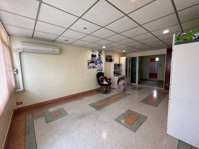 ขายอาคารพานิชย์-4-ชั้นครึ่ง-ระแวก-มหอการค้าไทย-ใกล้รถไฟฟ้าmrtห้วยขวาง-ทำเลดีแบบนี้หาไม่ได้อีกแล้ว