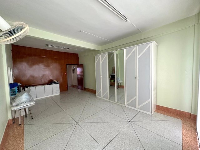 ขายอาคารพานิชย์-4-ชั้นครึ่ง-ระแวก-มหอการค้าไทย-ใกล้รถไฟฟ้าmrtห้วยขวาง-ทำเลดีแบบนี้หาไม่ได้อีกแล้ว