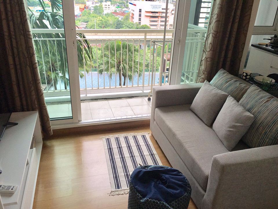 ให้เช่าคอนโด-the-parkland-grand-ตากสิน-35-ตรม-11500-ต่อเดือน-วิวสระ-มีที่จอดรถส่วนตั