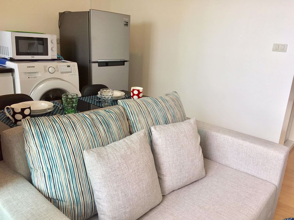 ให้เช่าคอนโด-the-parkland-grand-ตากสิน-35-ตรม-11500-ต่อเดือน-วิวสระ-มีที่จอดรถส่วนตั