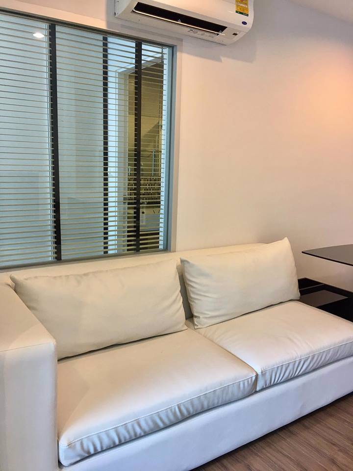 ให้เช่าคอนโด-hallmark-แจ้งวัฒนะ-40-ตรม-8500-ต่อเดือน-วิวสระว่ายน้ำ-ห้องสวยมาก