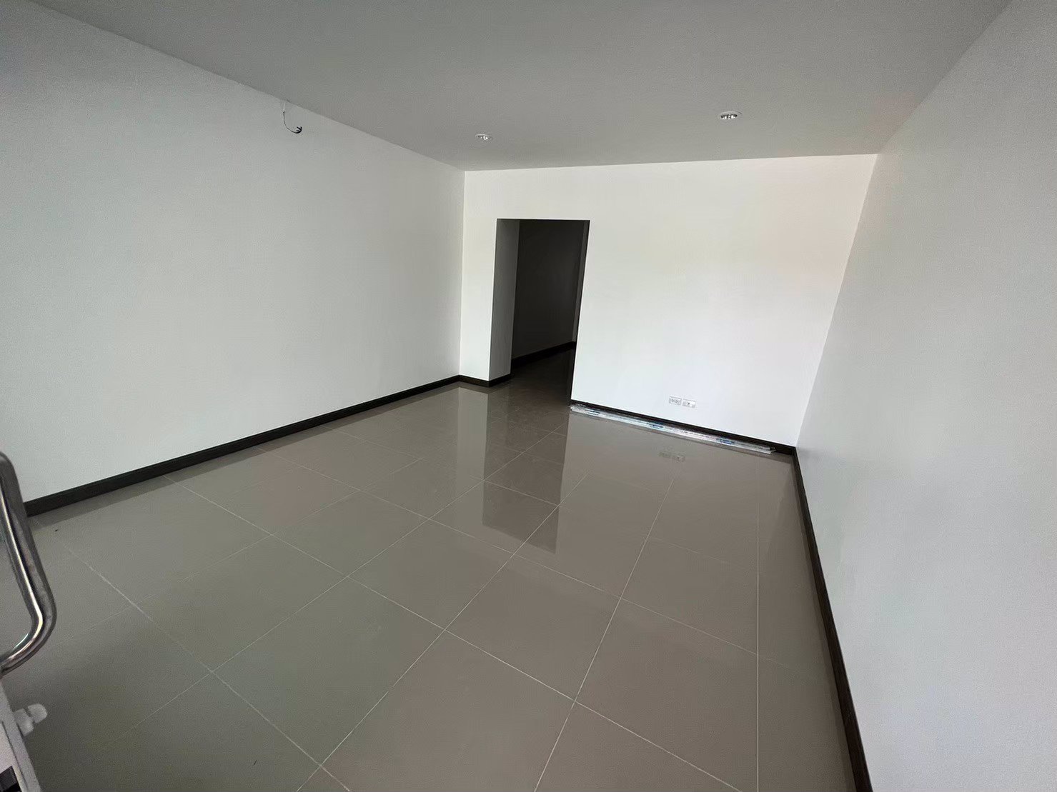 ขาย-บ้านทาวน์เฮ้าส์ใหม่-ใกล้-มศิลปากร-สนามจันทร์