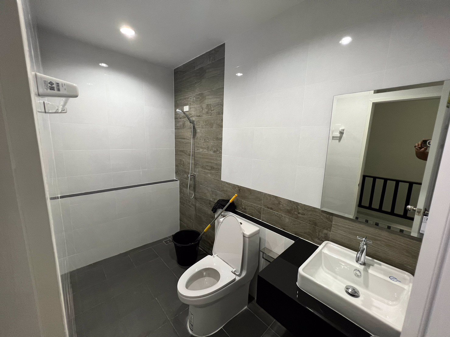 ขาย-บ้านทาวน์เฮ้าส์ใหม่-ใกล้-มศิลปากร-สนามจันทร์