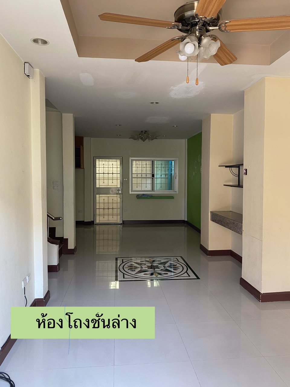 ขายทาวน์เฮ้าส์-2-ชั้น-ทำเลดี-ย่านพระราม2